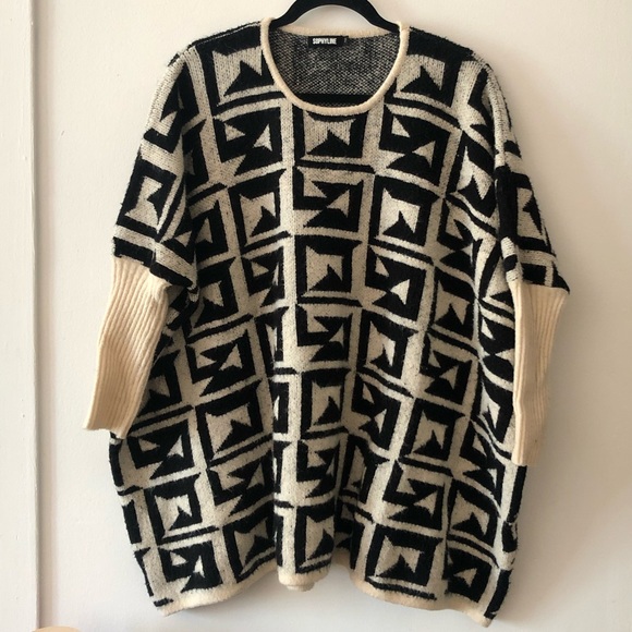 🌚 Black&white geometric print jumper / Small-to-Large - Picture 1 of 6